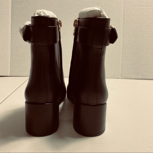 $327 NIB Coach Tania Black Leather Booties Sz 6.5 - Picture 8 of 10